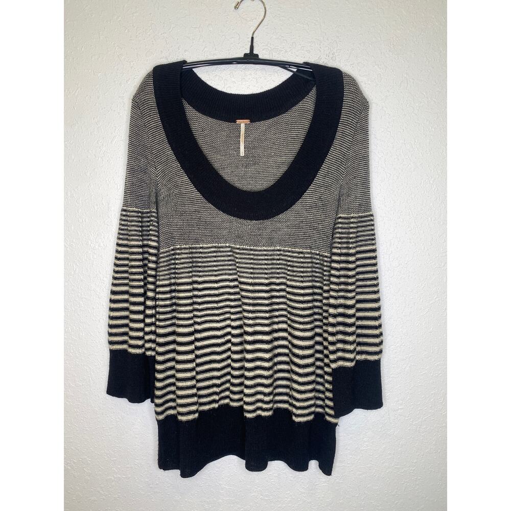Free People Black Beige Scoop Neck Striped Sweater Sz M Wool Pullover
